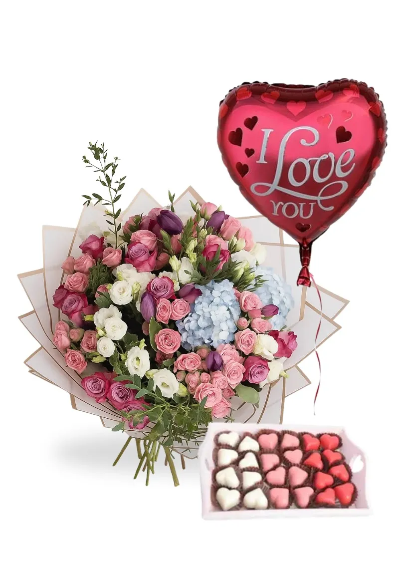 Special anniversary gift combo with mixed flower bouquet, romantic I Love You balloon & chocolates – Online Flower Shop UAE